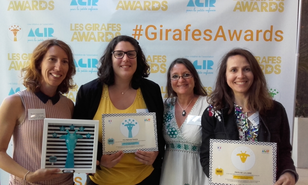 Main dans la Main Crèche Girafes Awards Les Farfadets